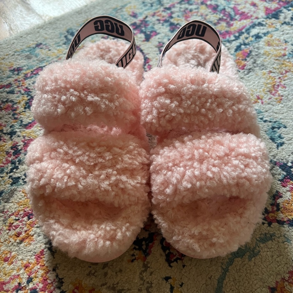 UGG Oh Fluffita Women’s Size 8 Platform Sandals Fluffy Pink Faux Fur